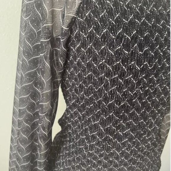 Anthropologie Smocked Puffed Sleeves Top SIZE L - Picture 2 of 5